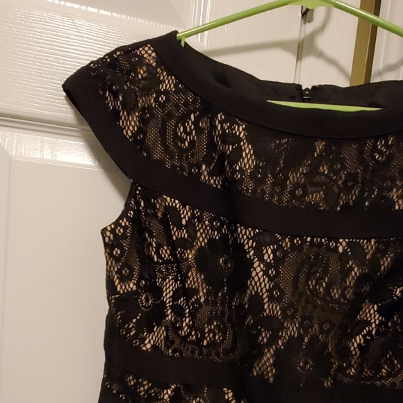 Adrianna Papell Dress Size 6 - Picture 2 of 5
